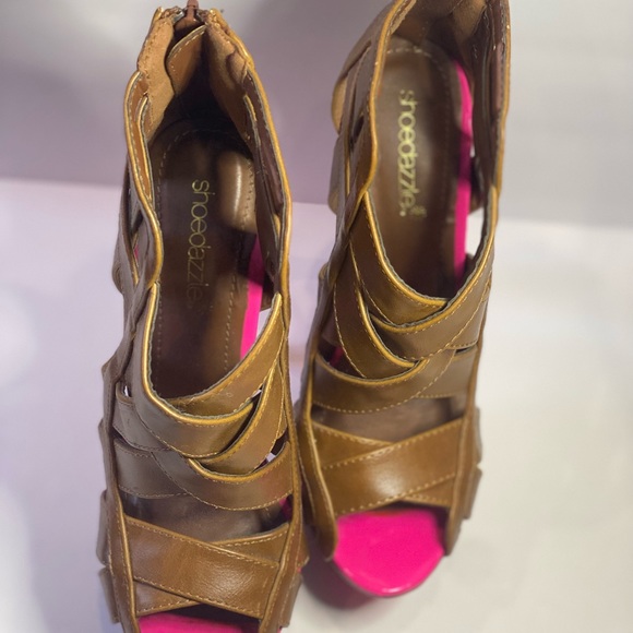 Shoe Dazzle Neon Pink & Brown Gladiator Platform Heels, Size 8.5 - Picture 5 of 6